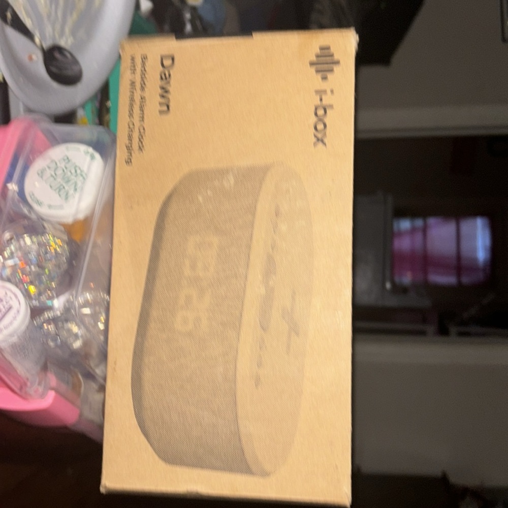 I-box dawn bedside alarm clock with wireless chargin